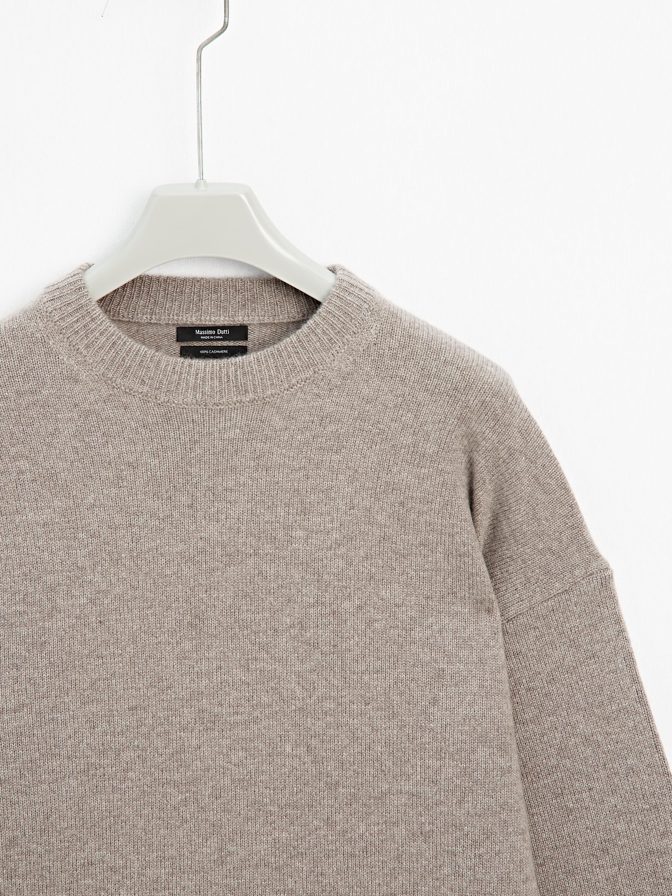 100% cashmere oversize knit sweater